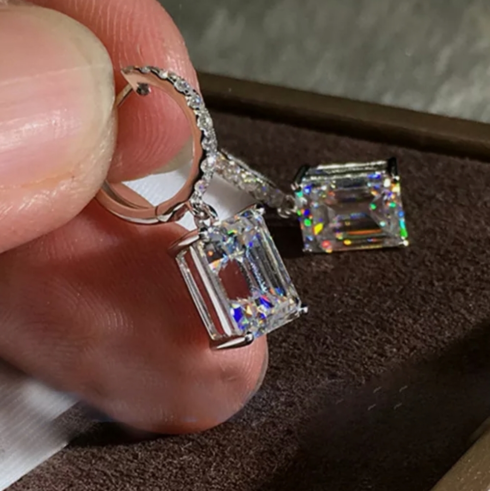 18K Emerald Cut Earrings - Picture 2 of 6